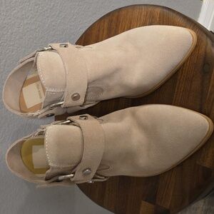 Dolce Vita Rango Western suede booties